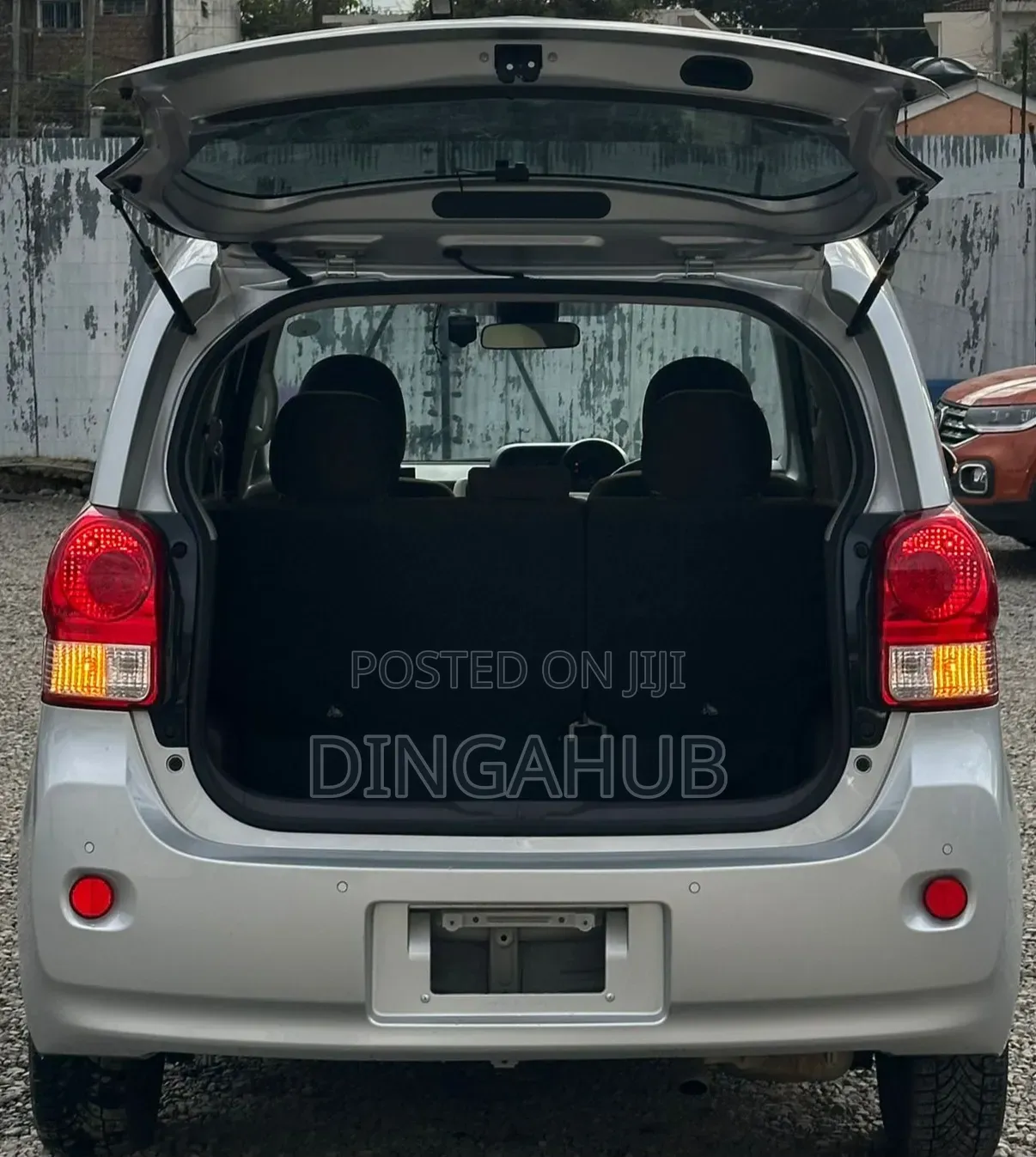 Toyota Porte 2019 Silver