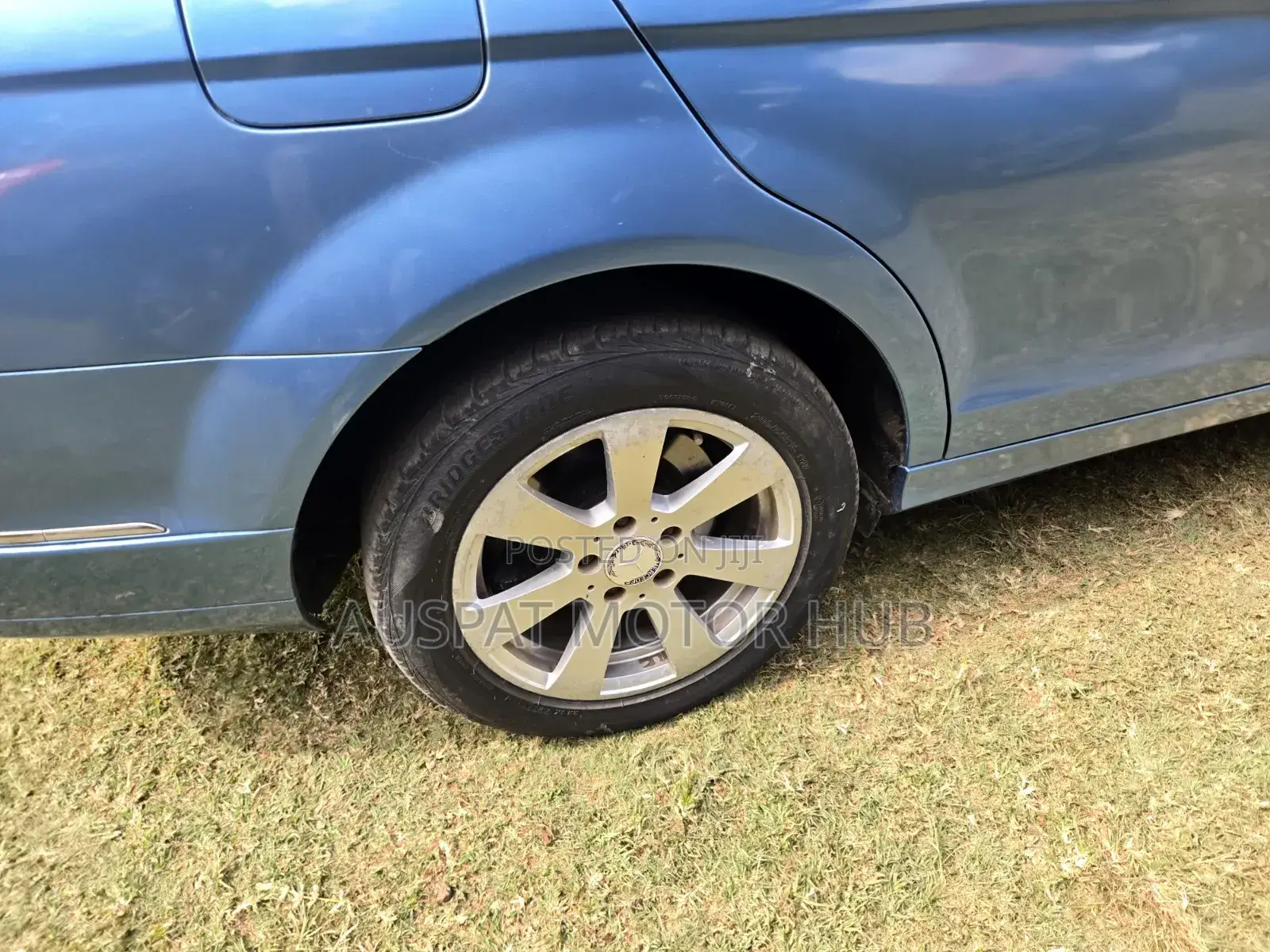 Mercedes-Benz C200 2010 Blue
