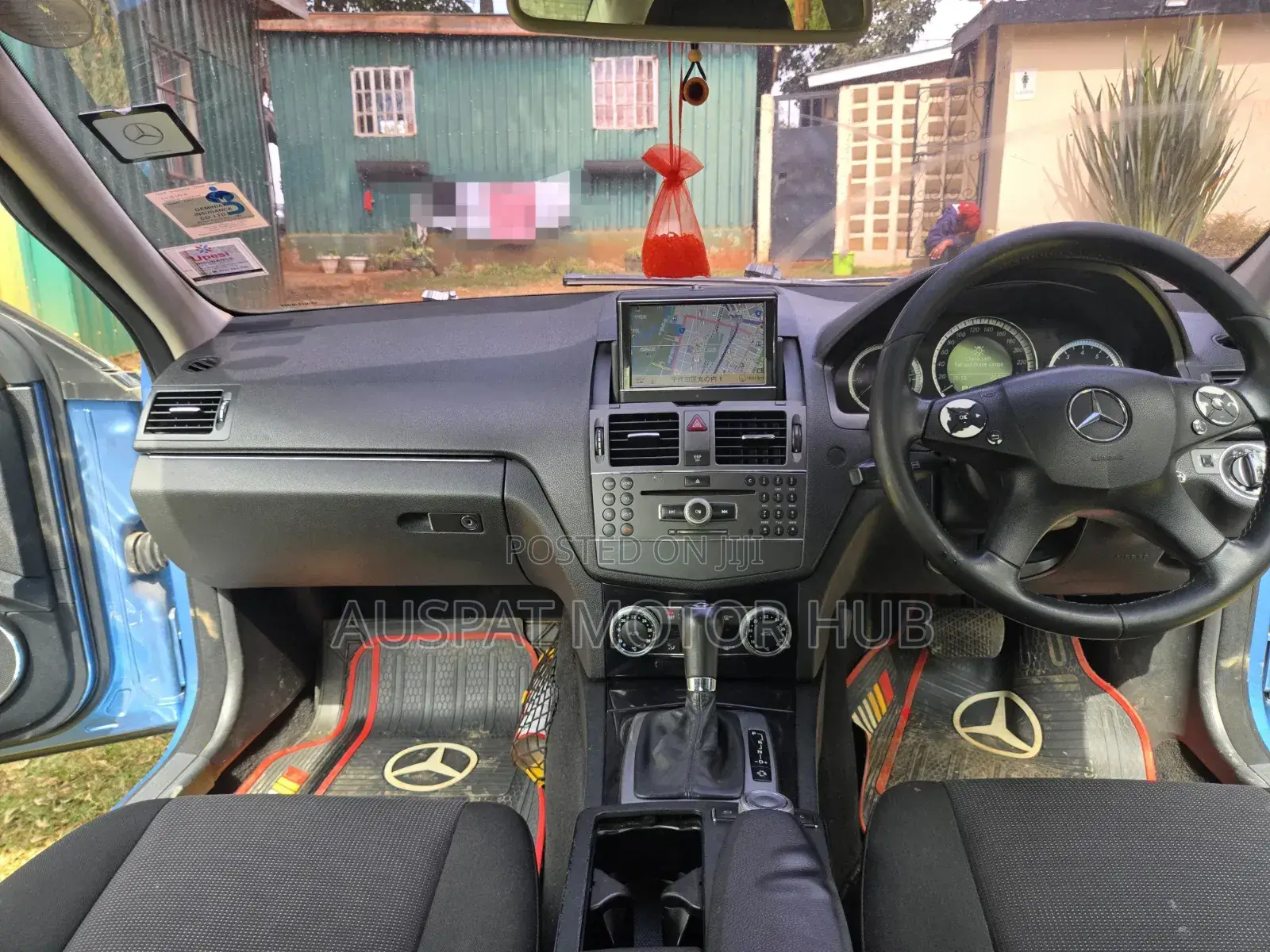 Mercedes-Benz C200 2010 Blue