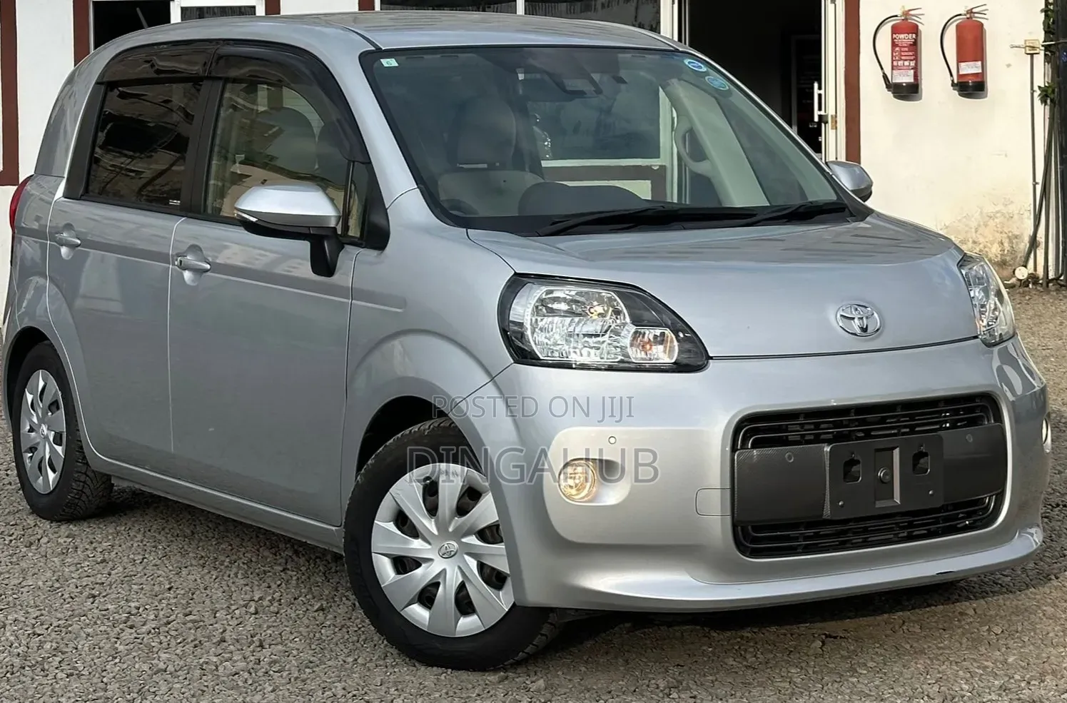Toyota Porte 2019 Silver