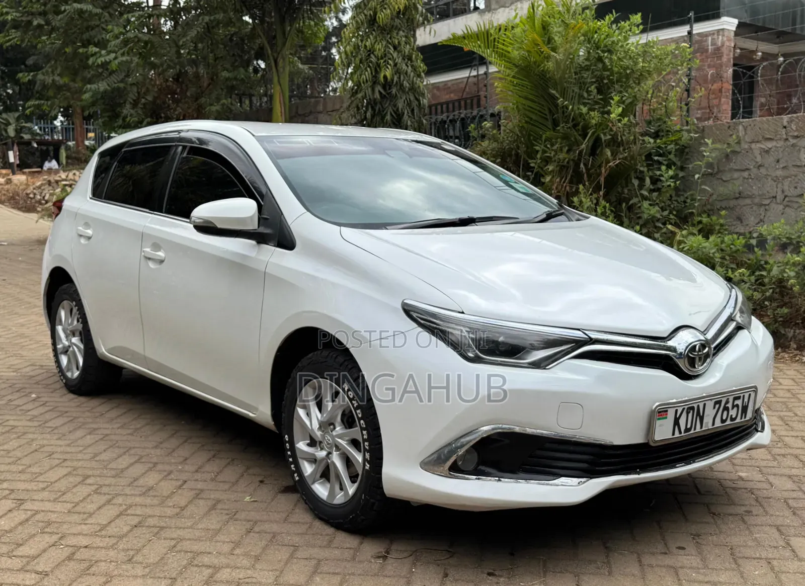 Toyota Auris 2016 White