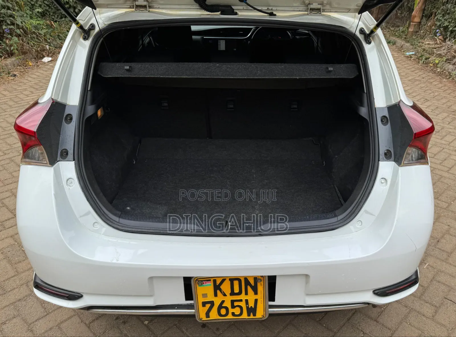 Toyota Auris 2016 White