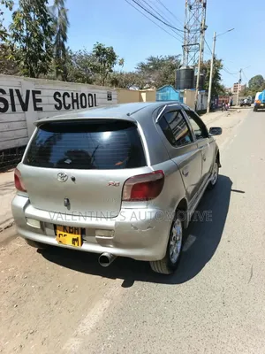 Toyota Vitz 2003 Silver