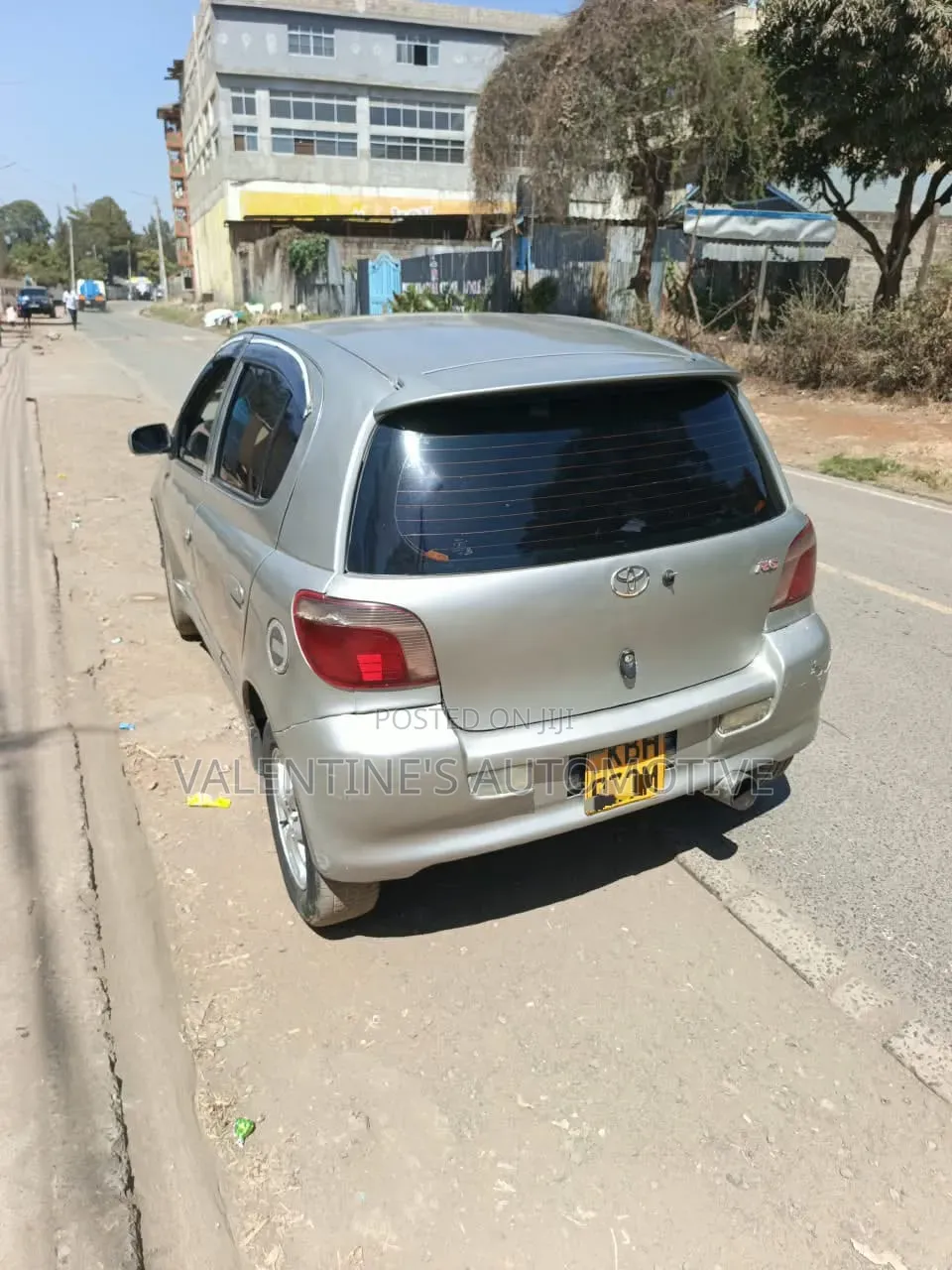 Toyota Vitz 2003 Silver
