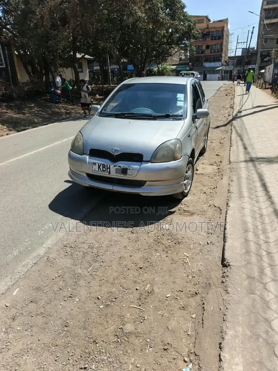 Toyota Vitz 2003 Silver