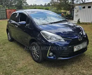 Toyota Vitz 1.3 FWD 5dr 2019 Gray