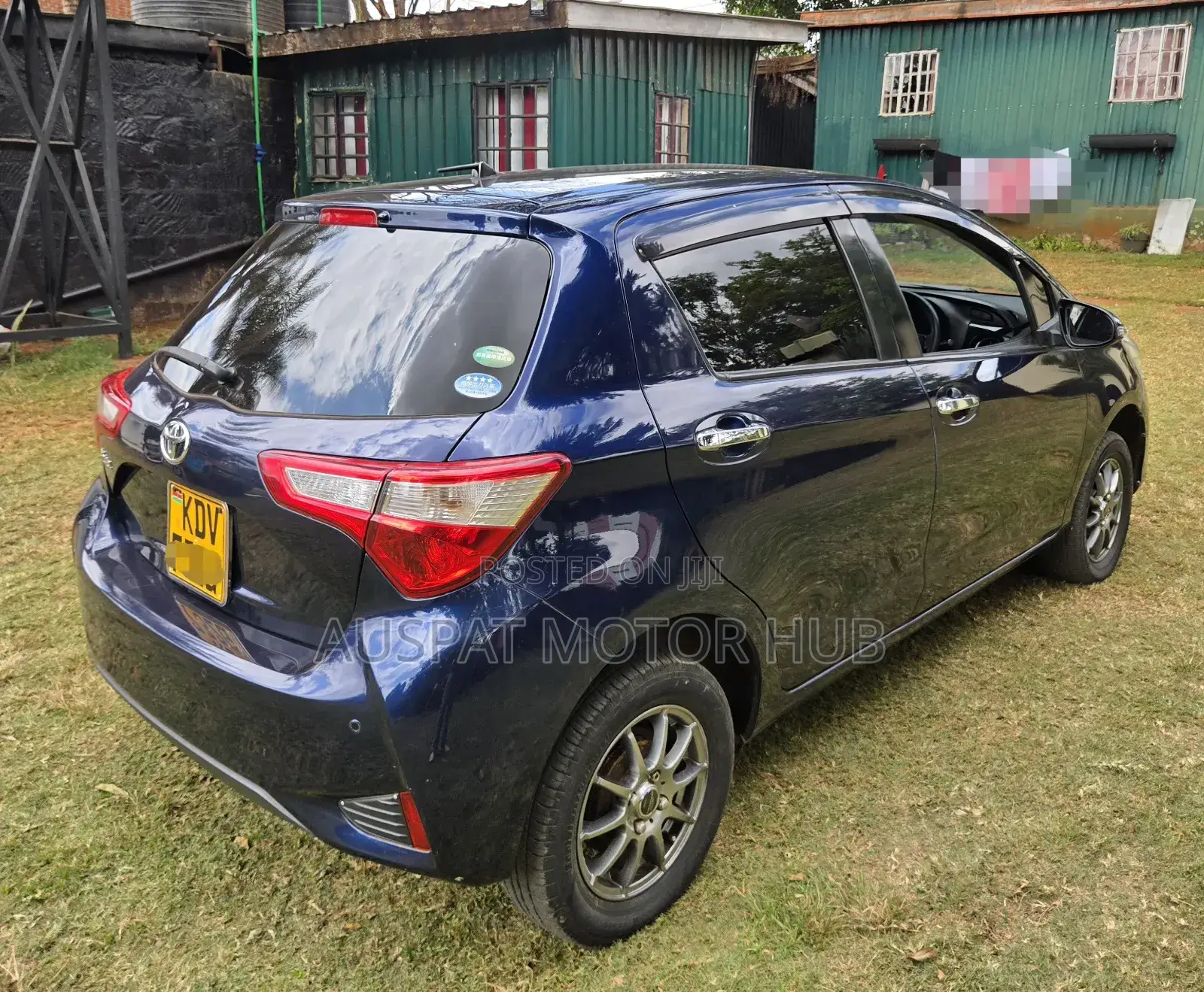 Toyota Vitz 1.3 FWD 5dr 2019 Gray