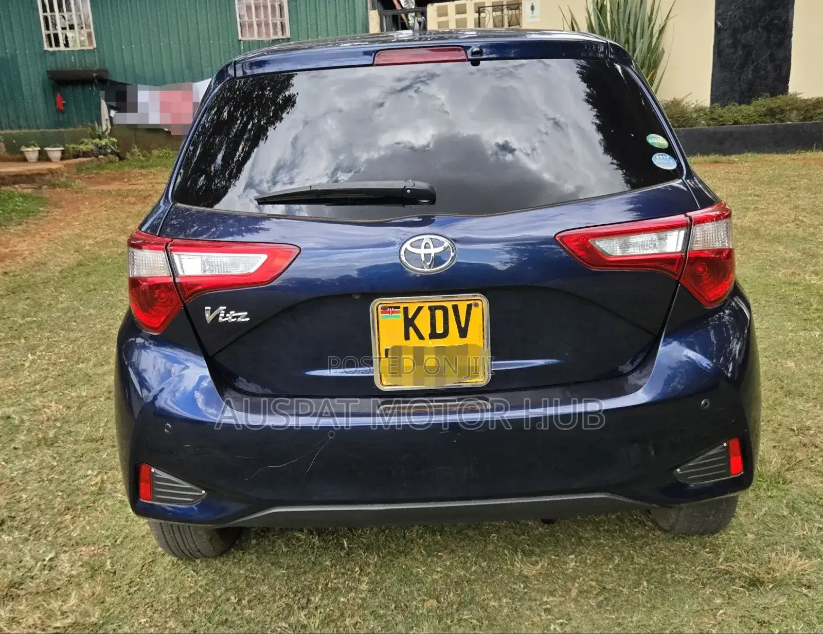 Toyota Vitz 1.3 FWD 5dr 2019 Gray