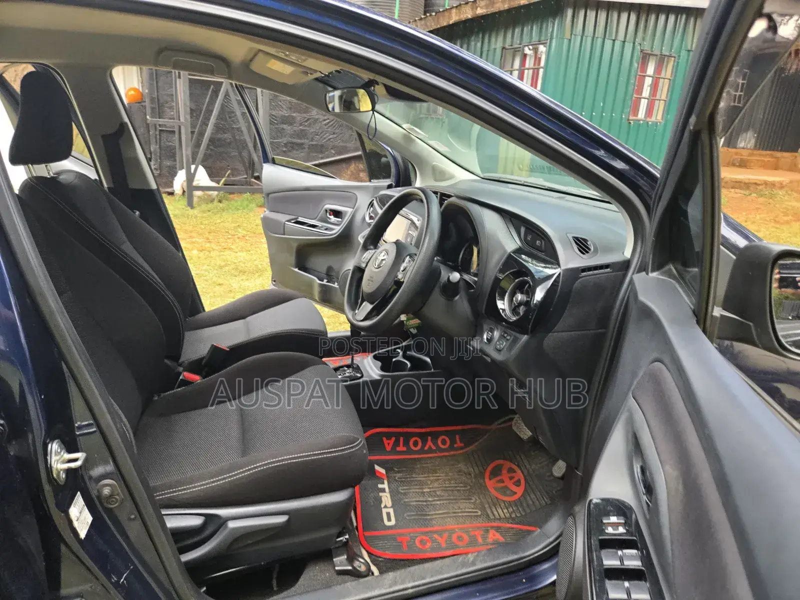 Toyota Vitz 1.3 FWD 5dr 2019 Gray