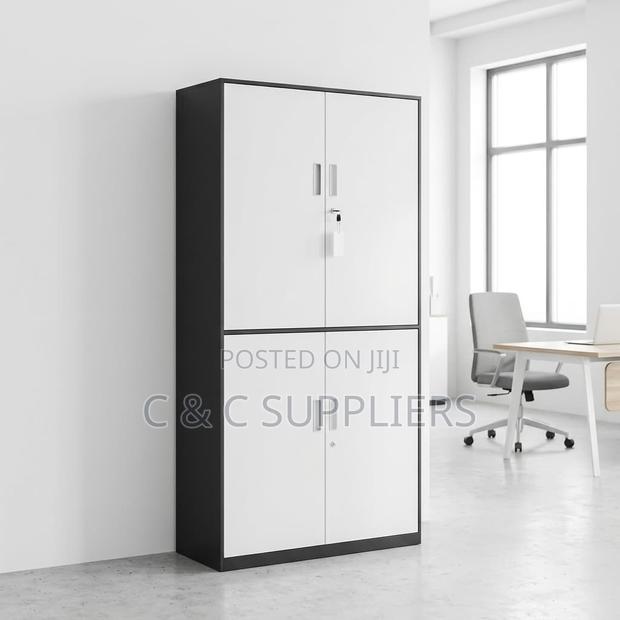 4-Door Metallic File Cabinet. - thumbnail 2