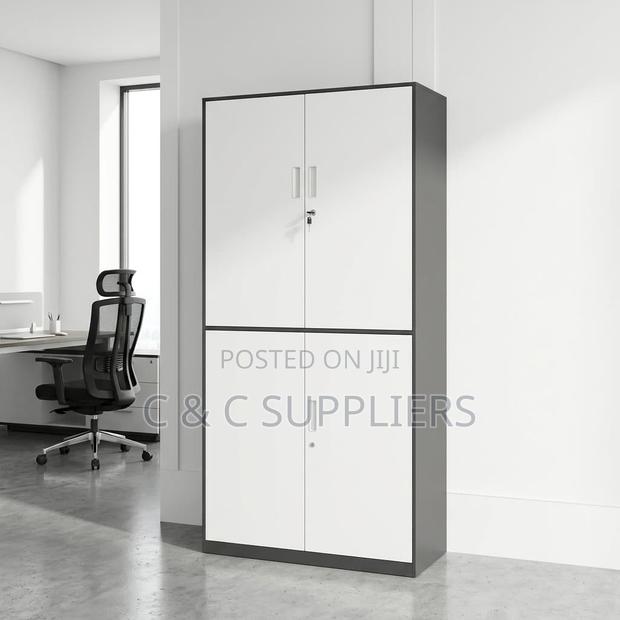 4-Door Metallic File Cabinet. - thumbnail 3