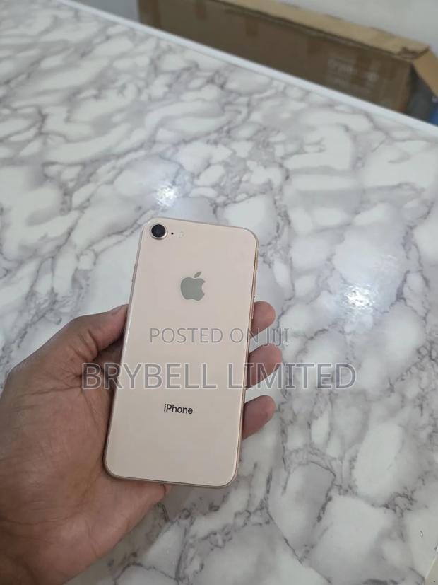 Apple iPhone 8 128 GB Gold - thumbnail 4