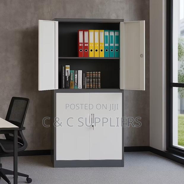 4-Door Metallic File Cabinet. - main view