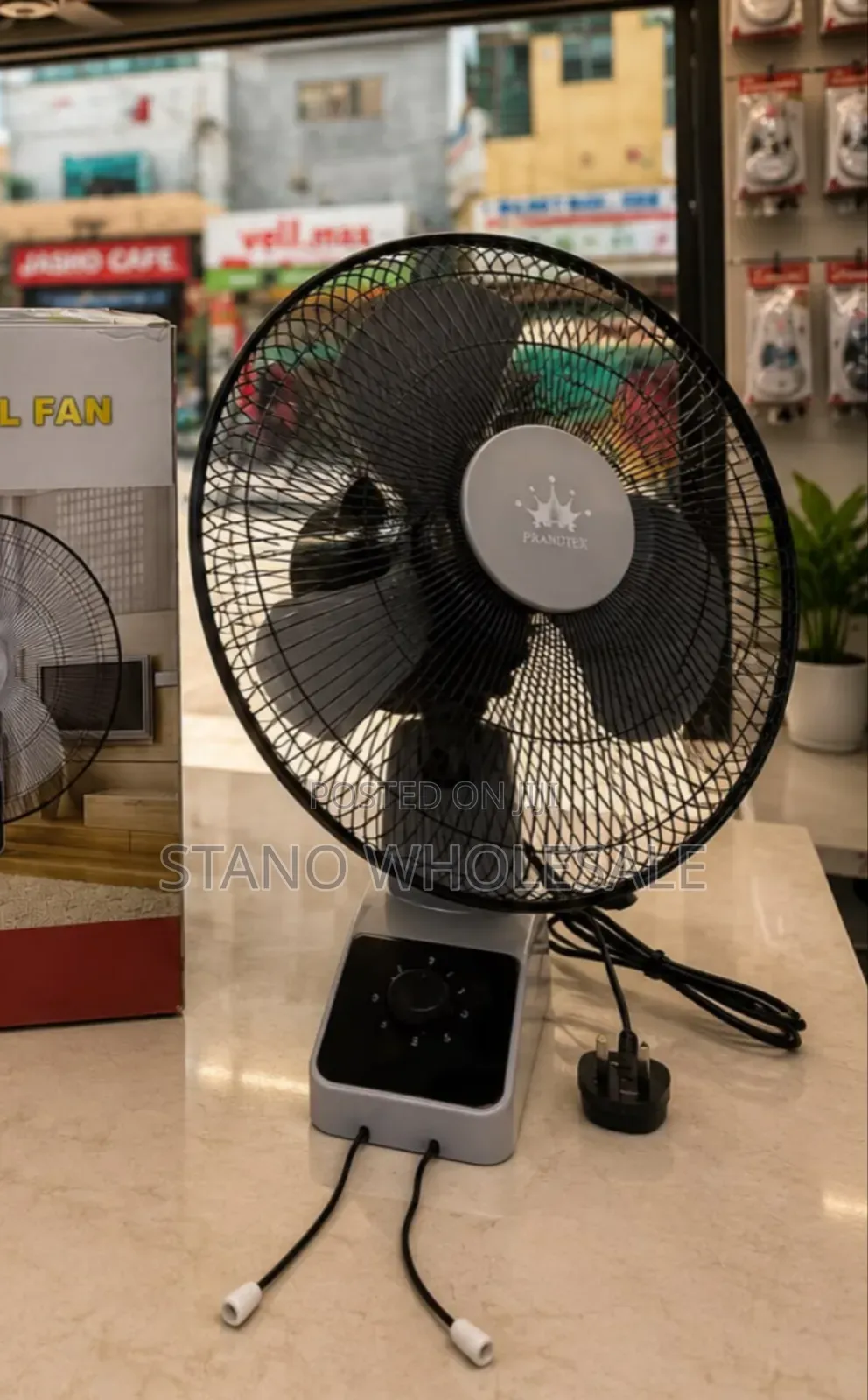 Wall Fan With Remote