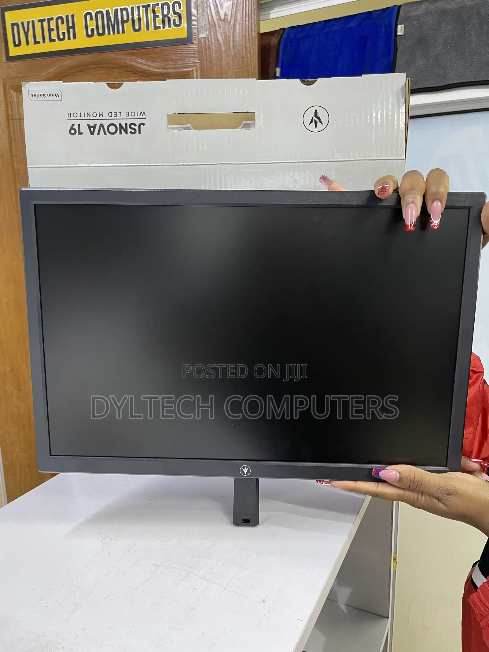 JsNova 19 Wide Led Monitor