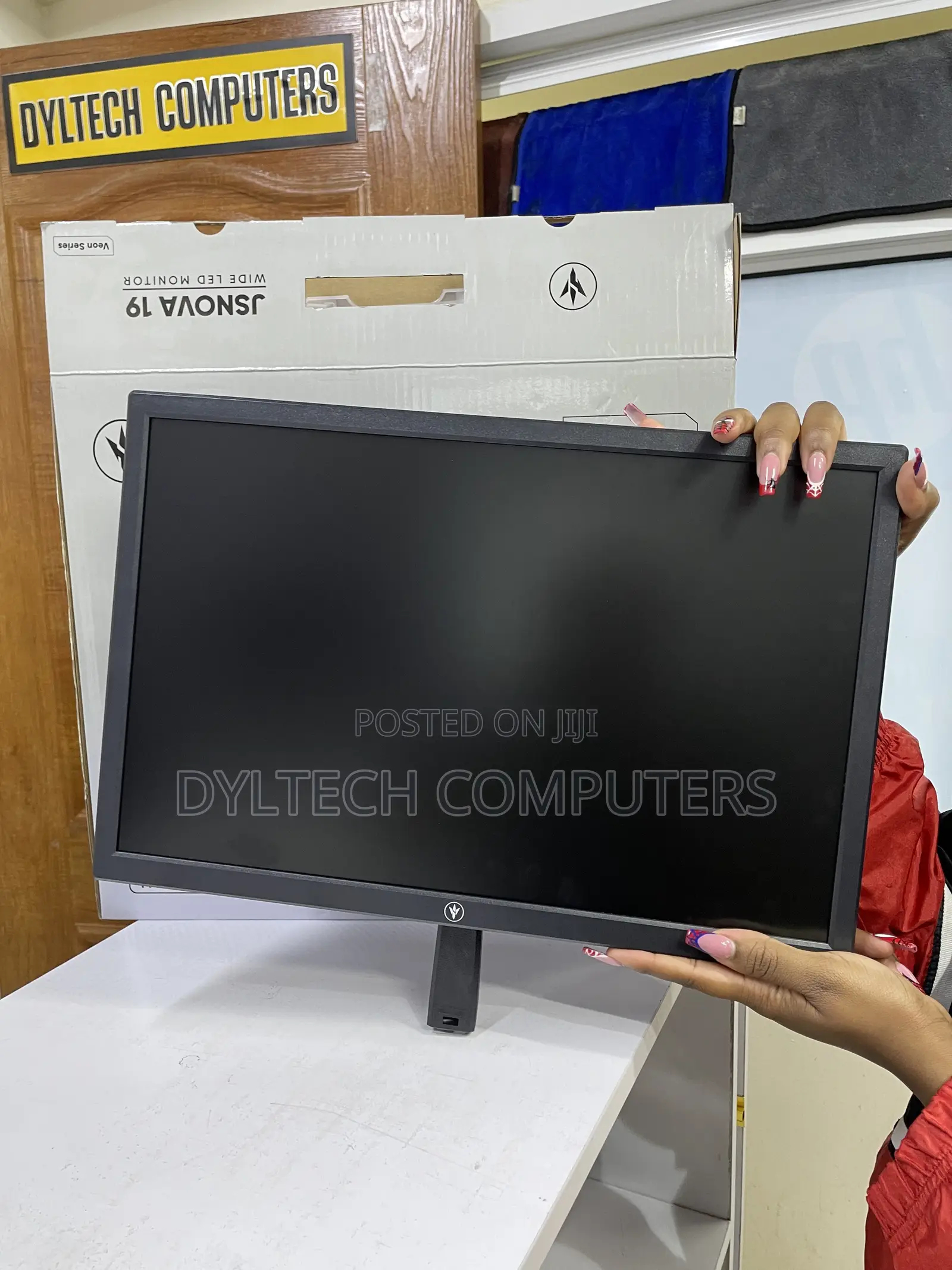 JsNova 19 Wide Led Monitor