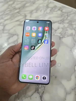 Tecno Camon 40 Premier 5G 256 GB Blue