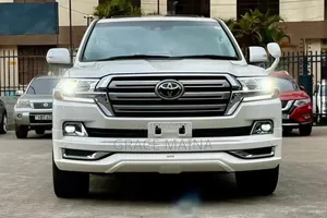 Toyota Land Cruiser 4.6 V8 ZX 2019 White
