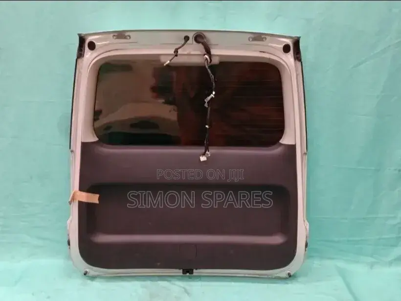 Toyota Voxy Tail Gate/Boot 2011