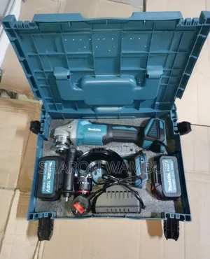 New Makita Cordless Drill and Grinder Kit/Makita Cordless Combo Kit