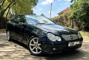 Mercedes-Benz C200 2005 Blue