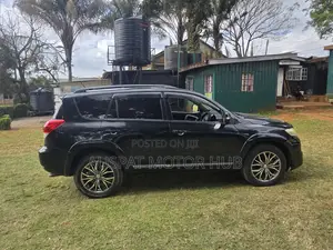 Toyota Vanguard 2013 Black