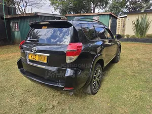 Toyota Vanguard 2013 Black