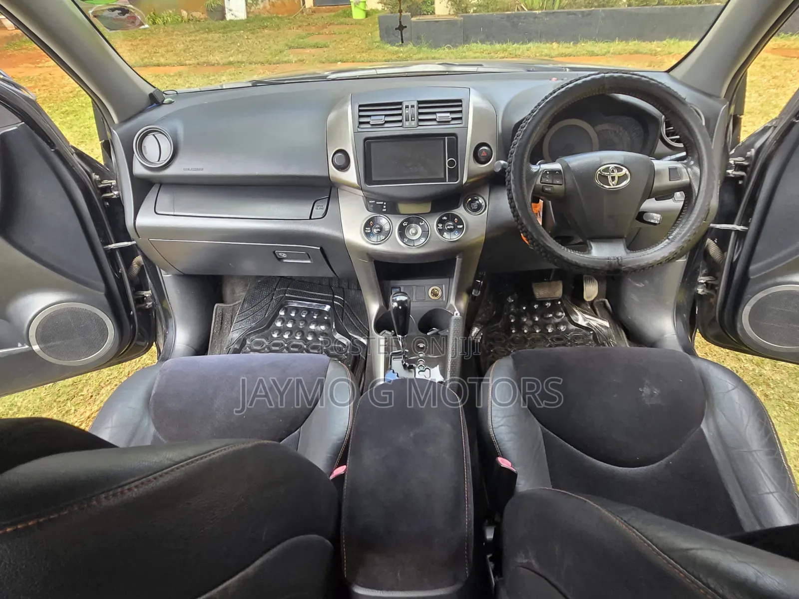 Toyota Vanguard 2013 Black