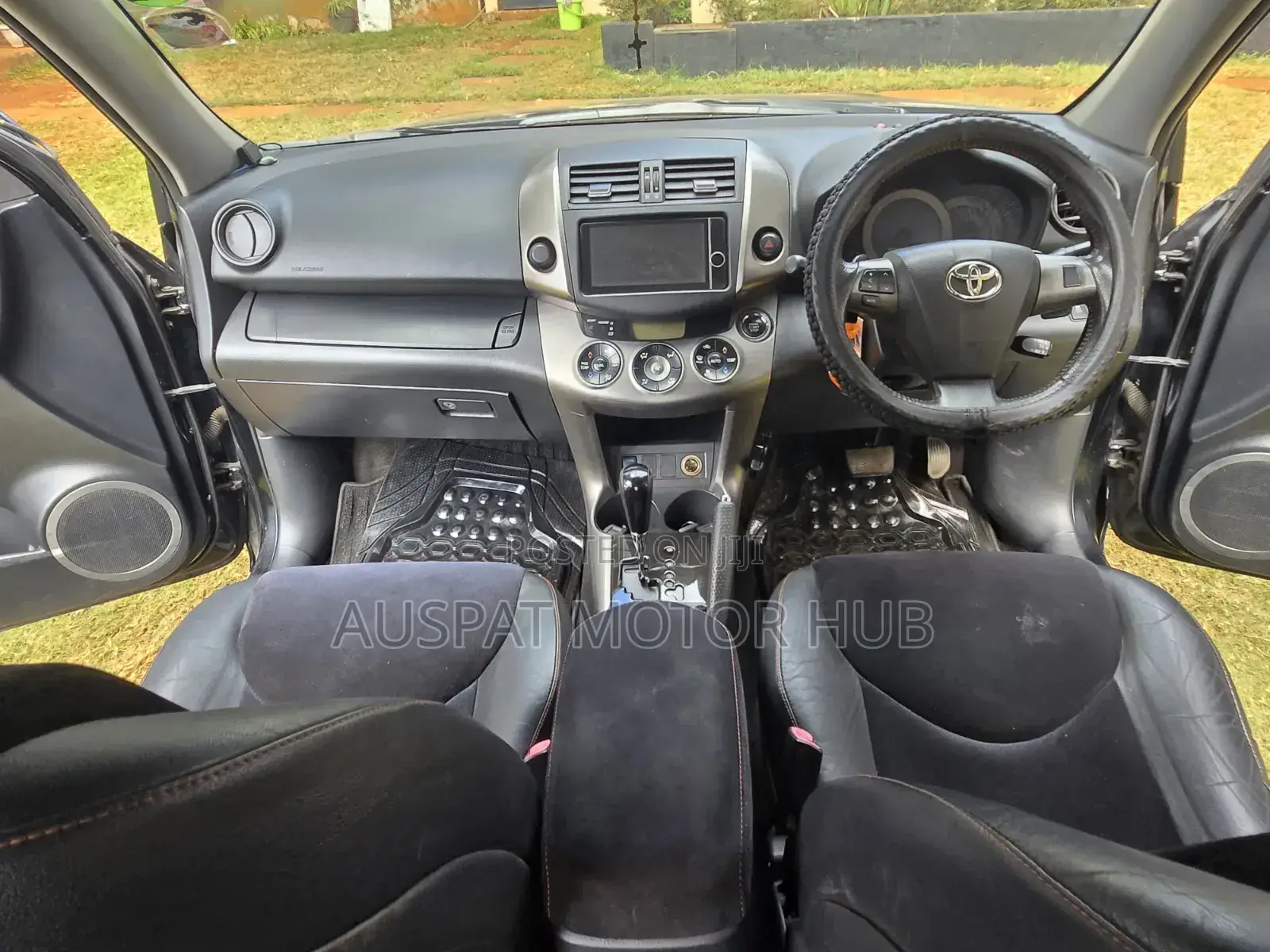 Toyota Vanguard 2013 Black