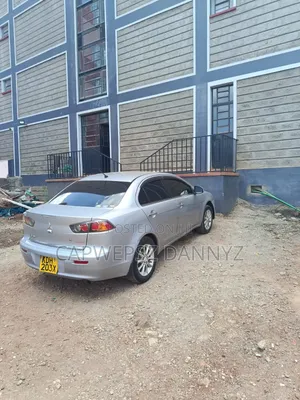 Mitsubishi Galant 2015 Silver