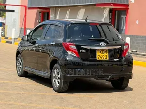 Toyota Vitz 2016 Black