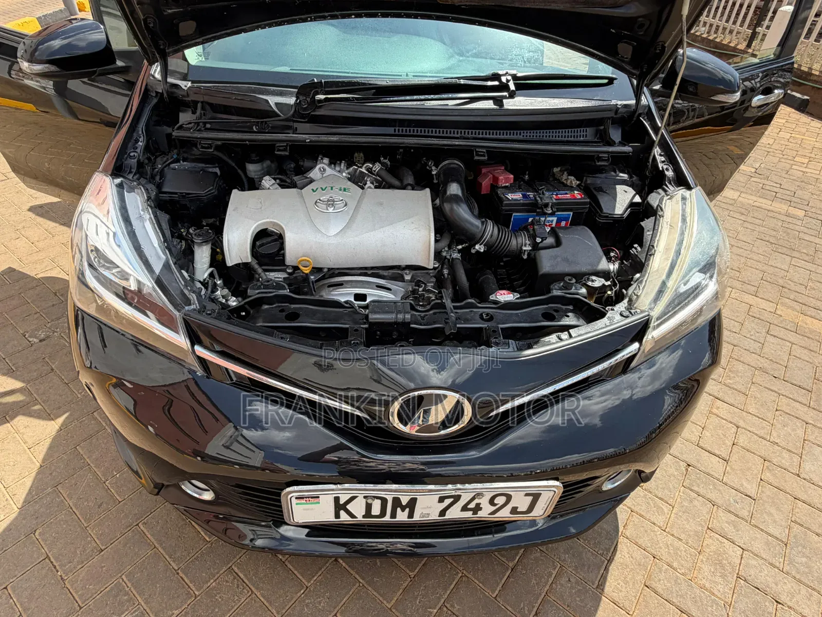 Toyota Vitz 2016 Black