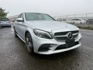 Mercedes-Benz C200 2019 Ivory