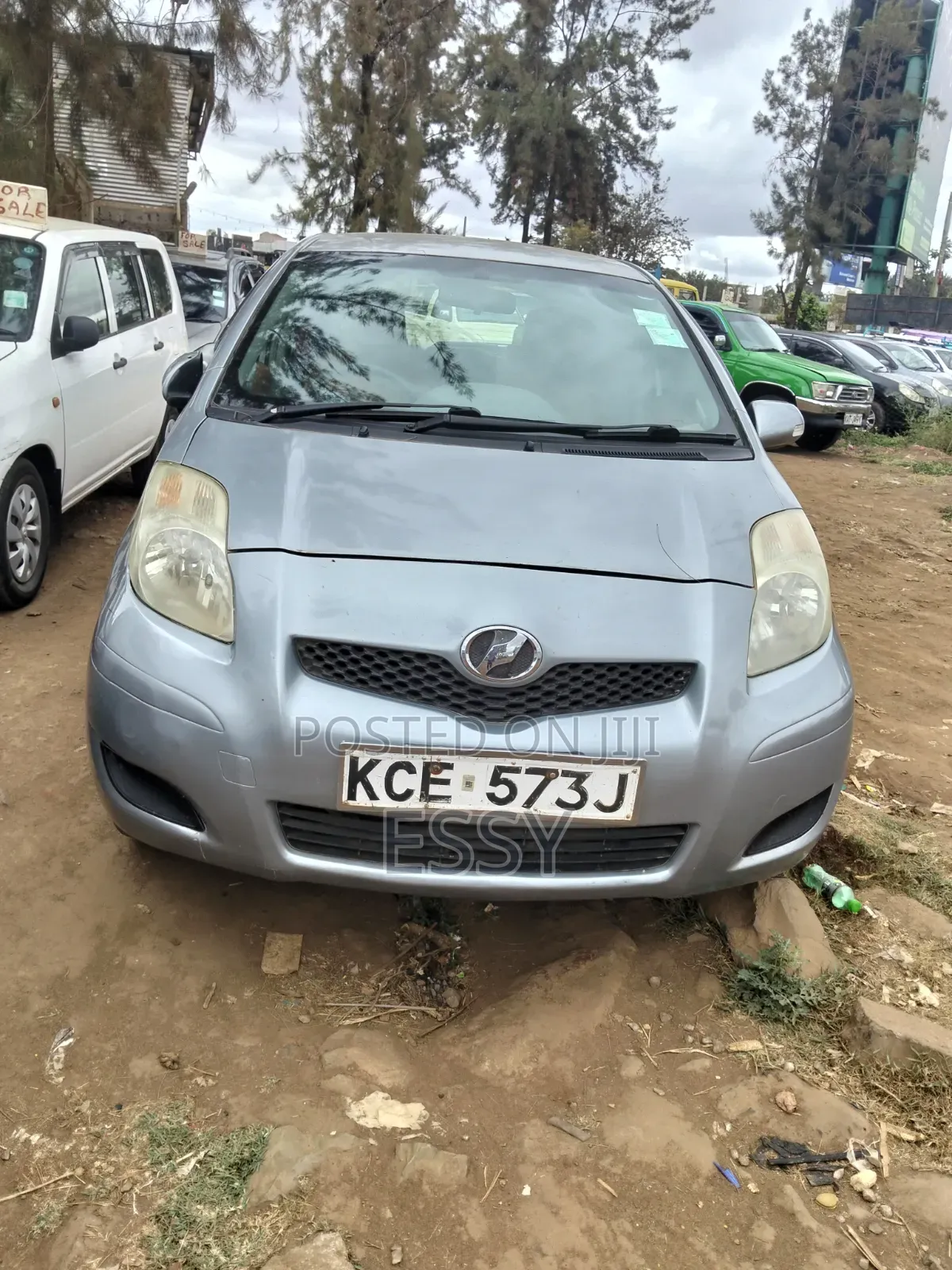 Toyota Vitz 2008 Silver