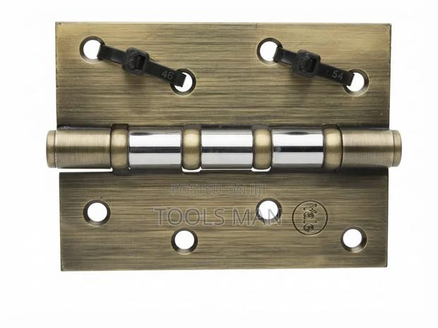 Yale Brass Butt Door Hinge. - main view