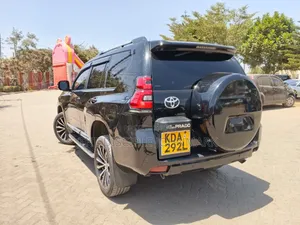 Toyota Land Cruiser Prado 2013 Black