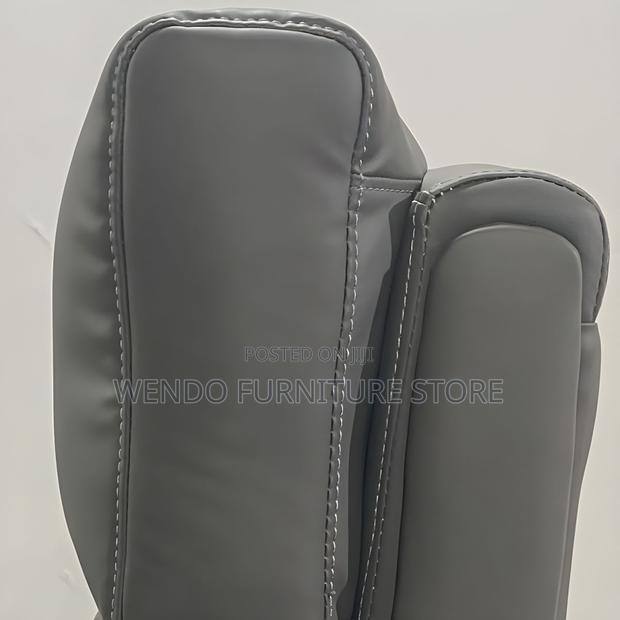 Office Chairs; Executive High Back Leather Office Command Seat - thumbnail 11