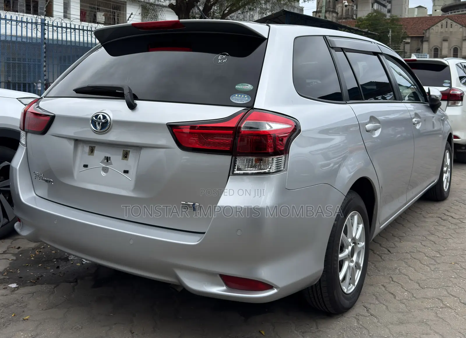 Toyota Corolla Fielder 1.5 Hybrid FWD 2019 Silver