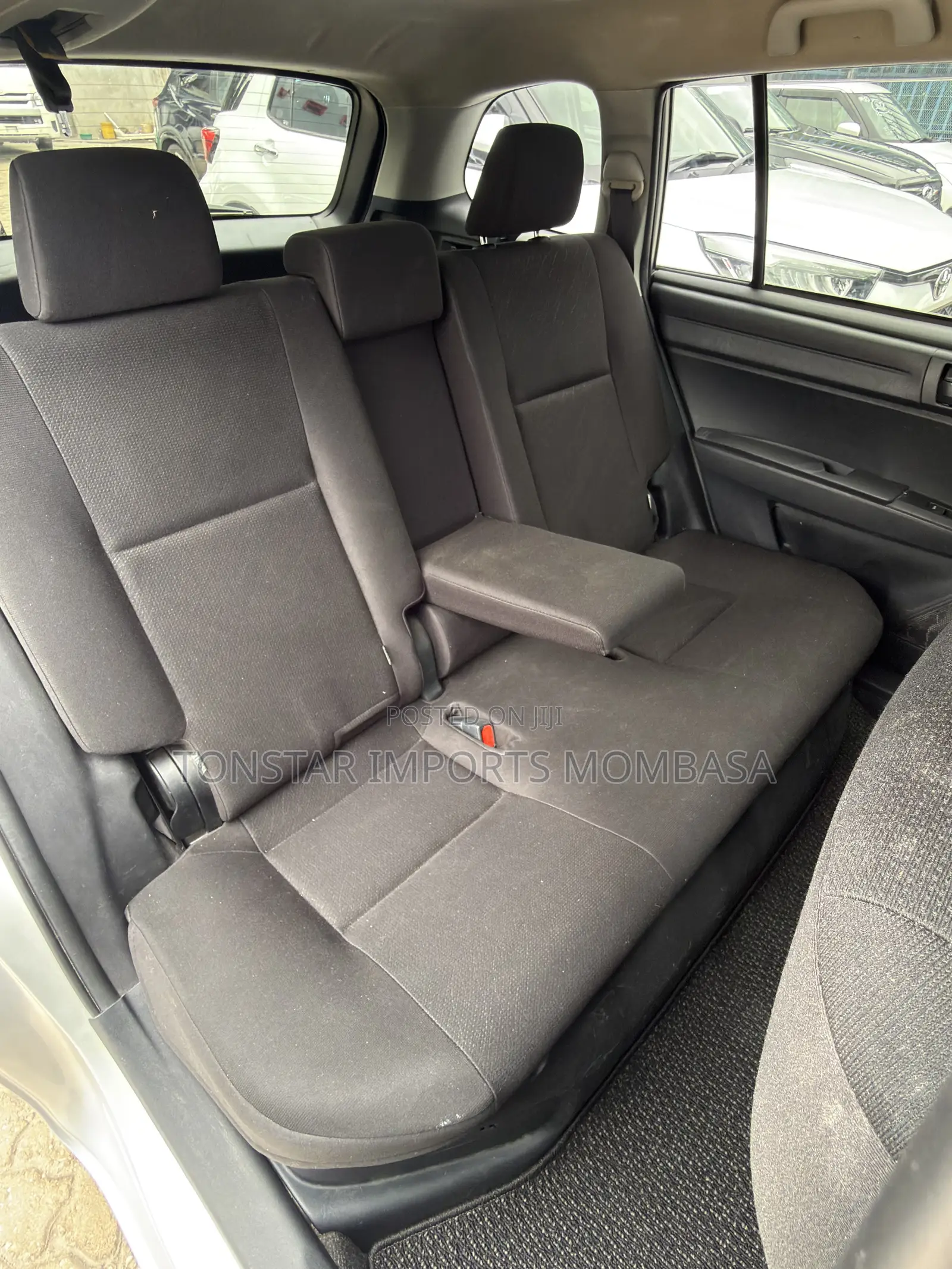 Toyota Corolla Fielder 1.5 Hybrid FWD 2019 Silver
