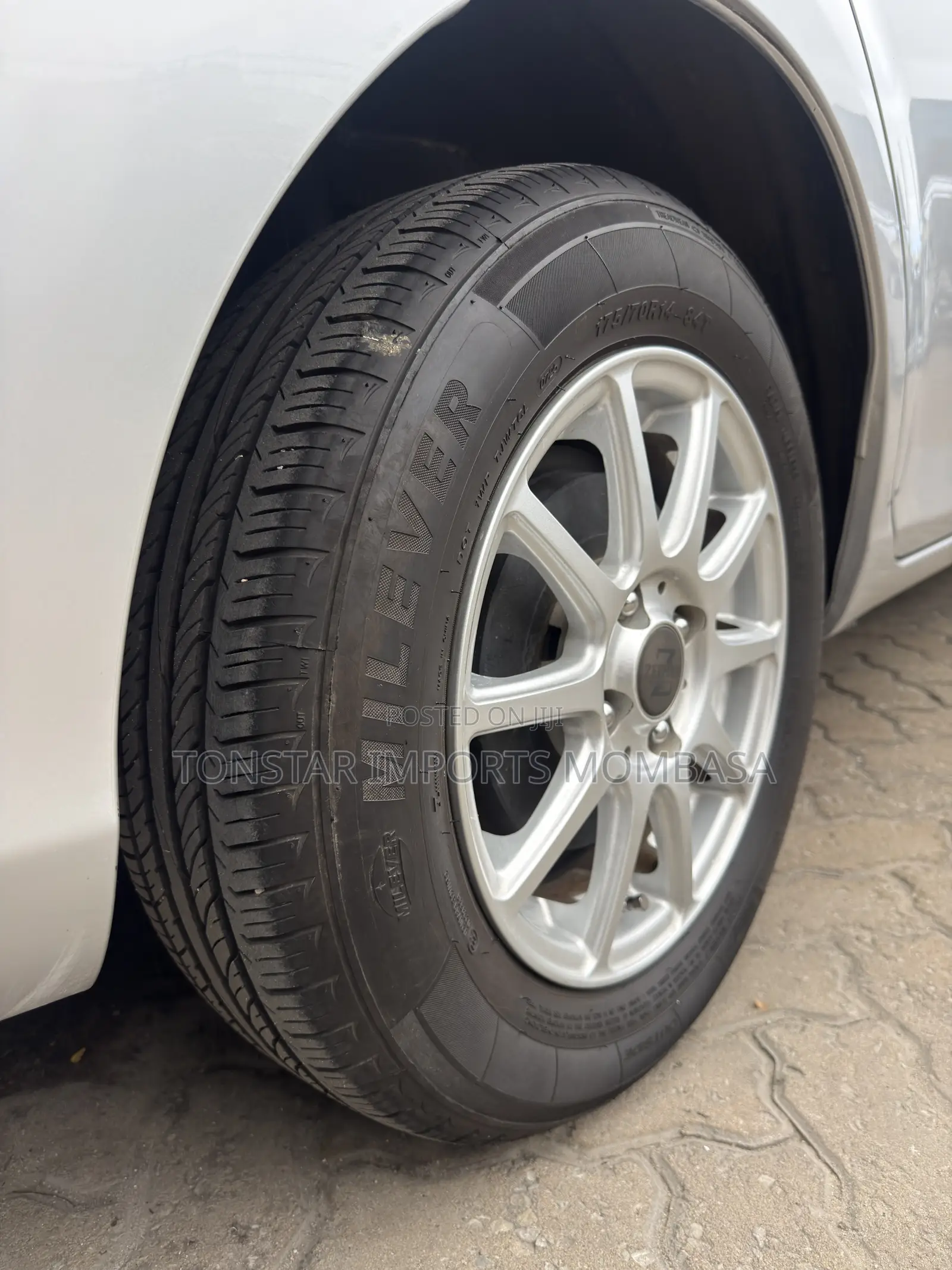Toyota Corolla Fielder 1.5 Hybrid FWD 2019 Silver