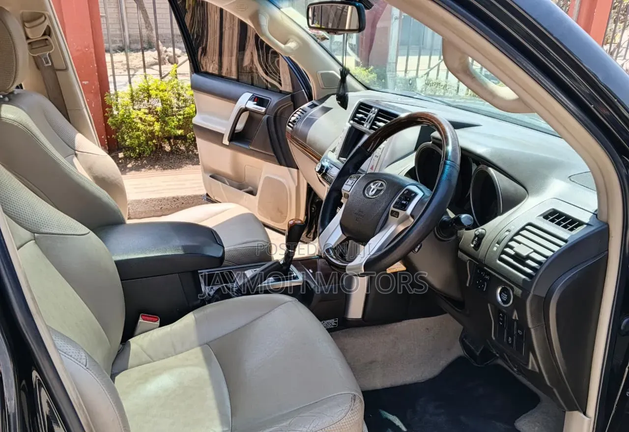 Toyota Land Cruiser Prado 2014 Black