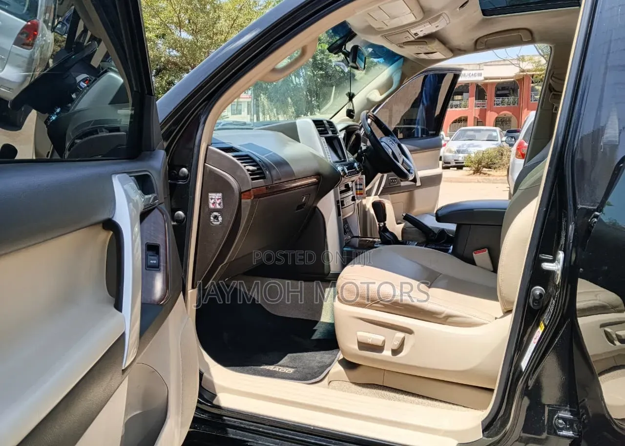 Toyota Land Cruiser Prado 2014 Black