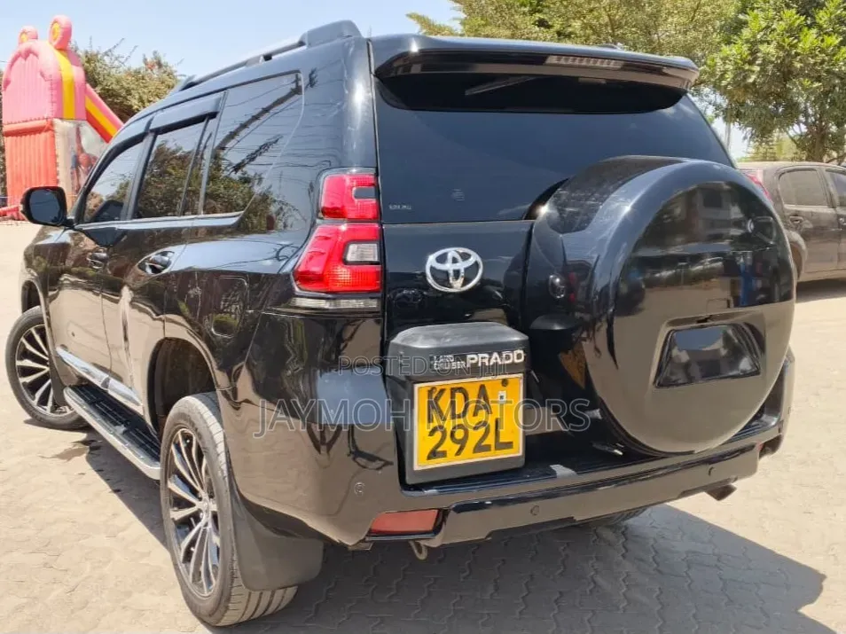 Toyota Land Cruiser Prado 2014 Black
