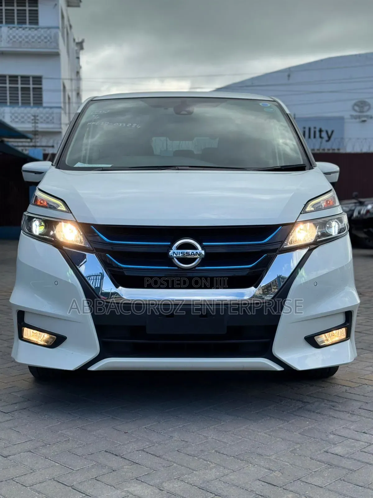 Nissan Serena 2019 White