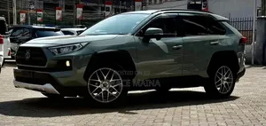 Toyota RAV4 Adventure 2019 Green