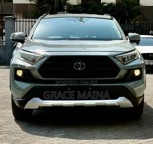 Toyota RAV4 Adventure 2019 Green