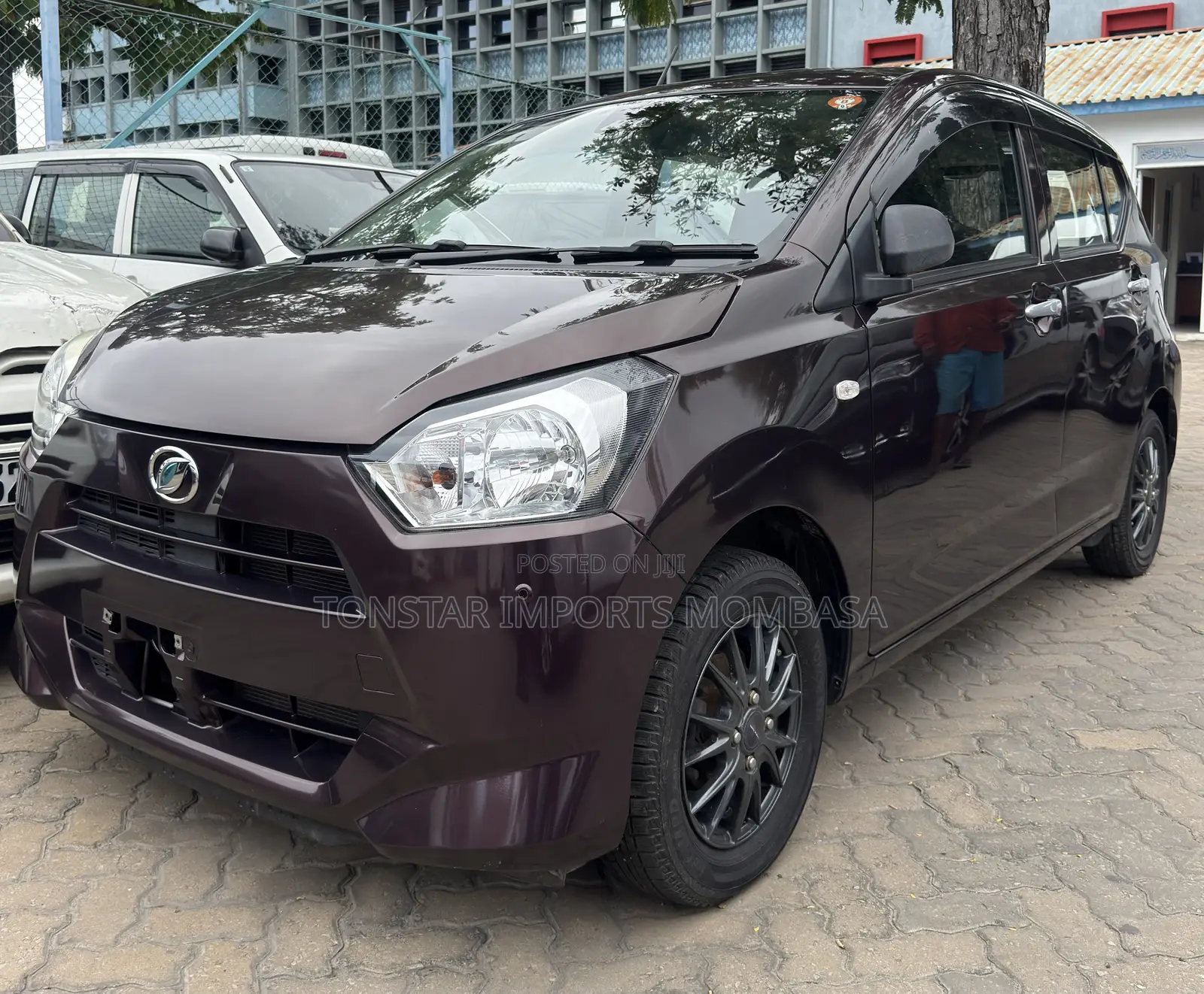 Daihatsu Mira 2019 Maroon