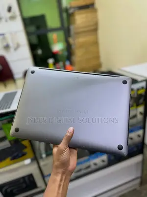 Laptop Apple MacBook Pro 16GB Intel Core i9 SSD 1T