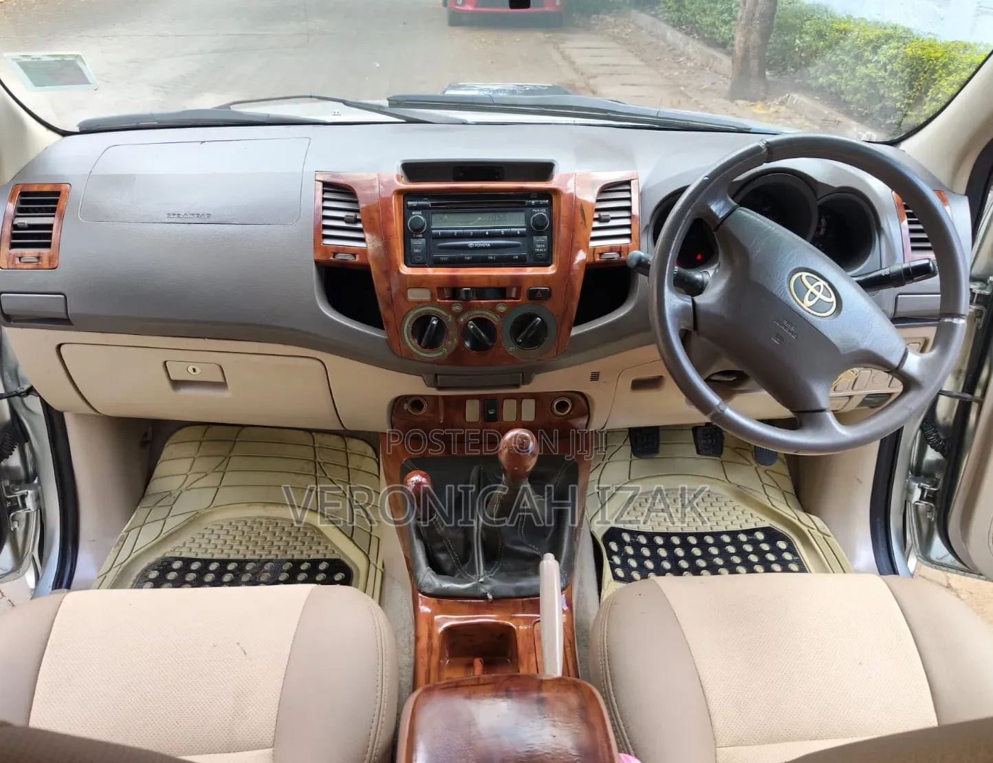 Toyota Hilux 2013 Silver