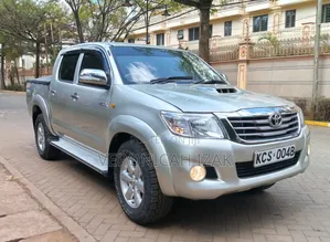 Toyota Hilux 2013 Silver